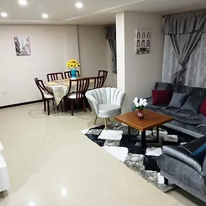 Apartamento Departamento Grande Con Jacuzzi, Cuenca